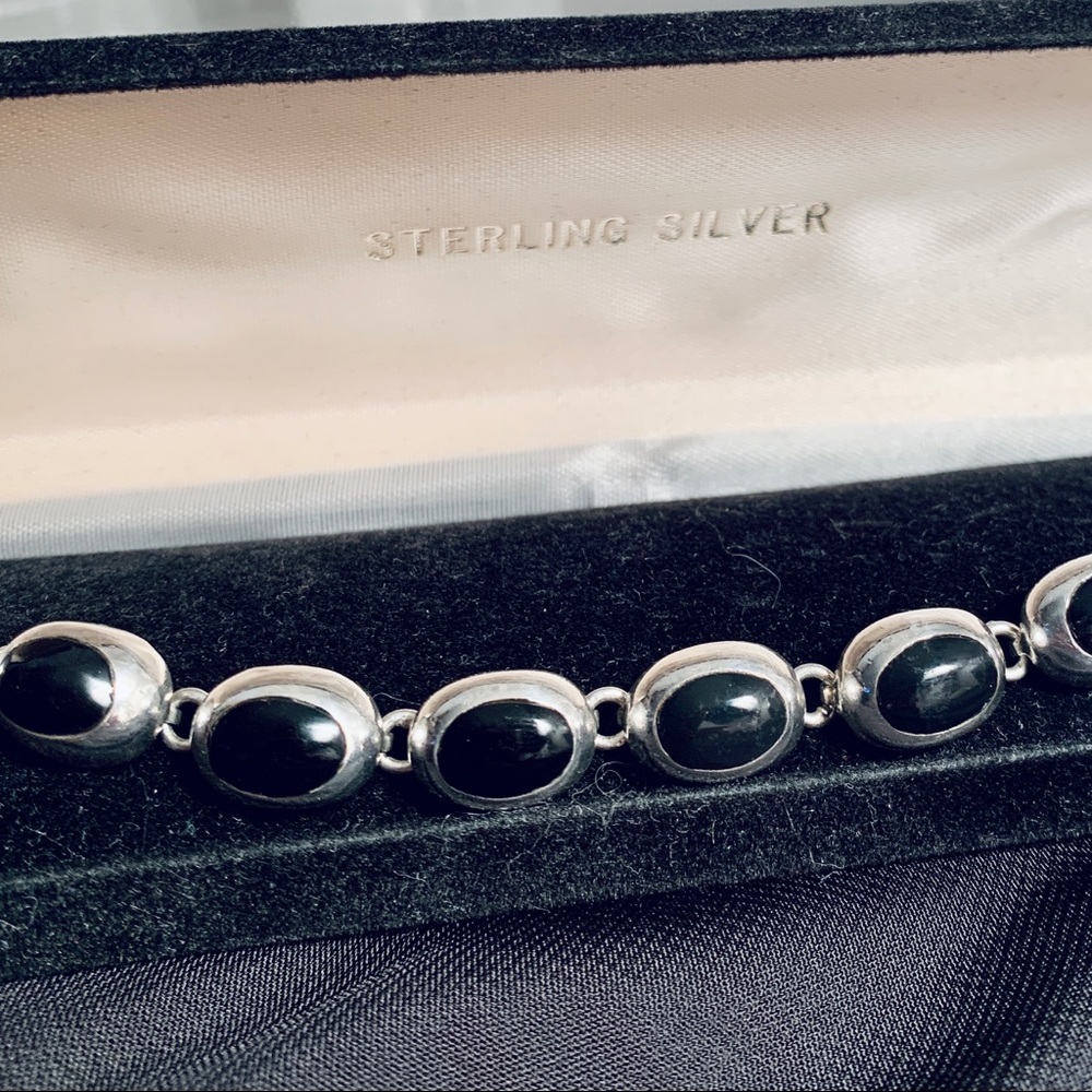 VNT 925 and black onyx bracelet